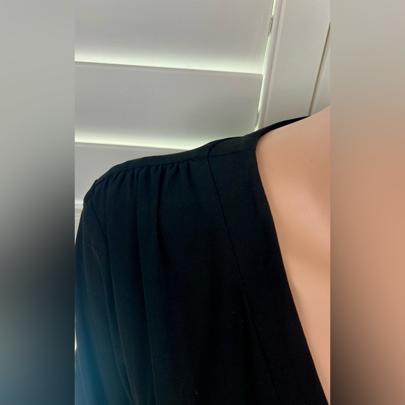 Gorgeous Black Belted Dress w/Gold Hardware Sz M, by Emma & Michele - Picture 4 of 6